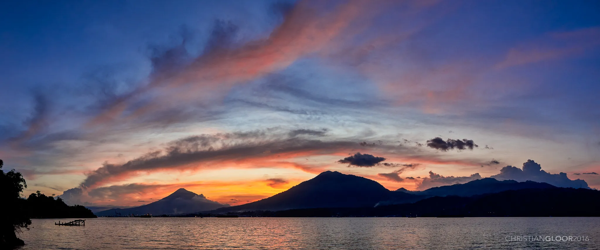 Senja dari Pulau Lembeh.